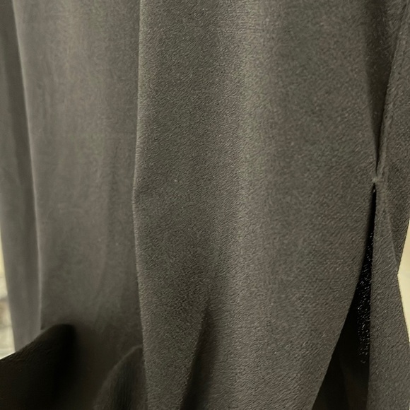 Banana republic women’s medium black dressy shirt - Picture 6 of 8